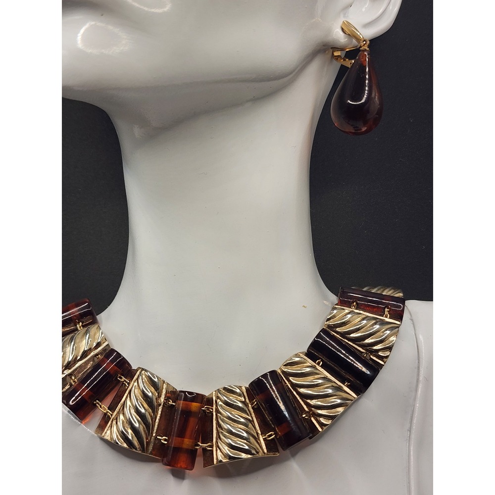 Vintage Clip On Trifari Amber Lucite Earrings Gold Tone A Collar Necklace READ